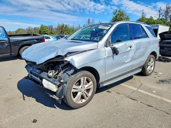 2015 MERCEDES-BENZ ML — DSFA — Front 3/4