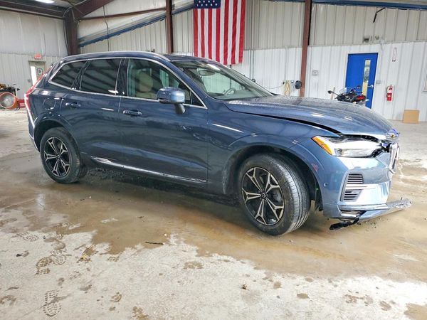 2022 VOLVO XC60 — Passenger 3/4