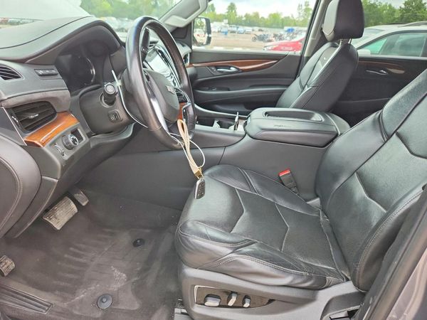2020 CADILLAC ESCALADE ESV Luxury — DENT