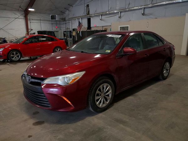 2016 TOYOTA CAMRY — DSFA — Front 3/4
