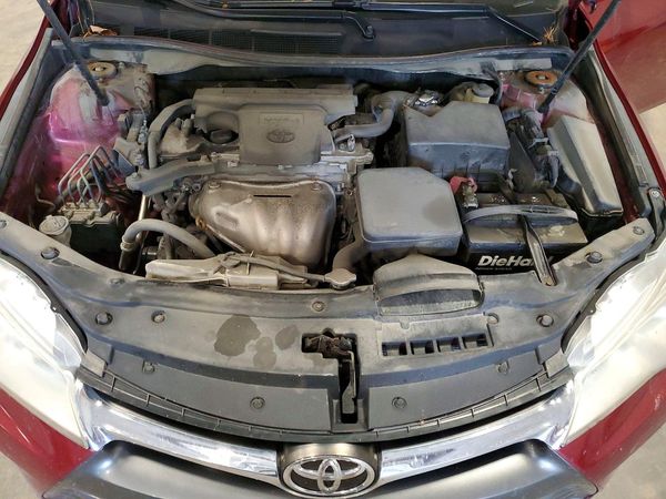 2016 TOYOTA CAMRY — Engine bay