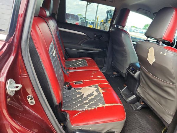 2018 TOYOTA HIGHLANDER LE — PSRS