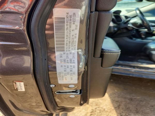 2017 JEEP CHEROKEE — VINS
