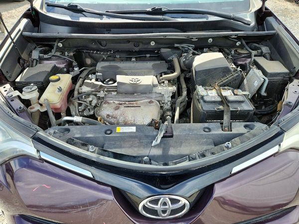 2016 TOYOTA RAV4 LE (X Grade) — Engine bay