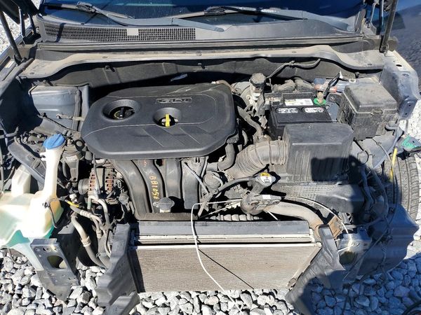 2014 KIA SOUL — Engine bay