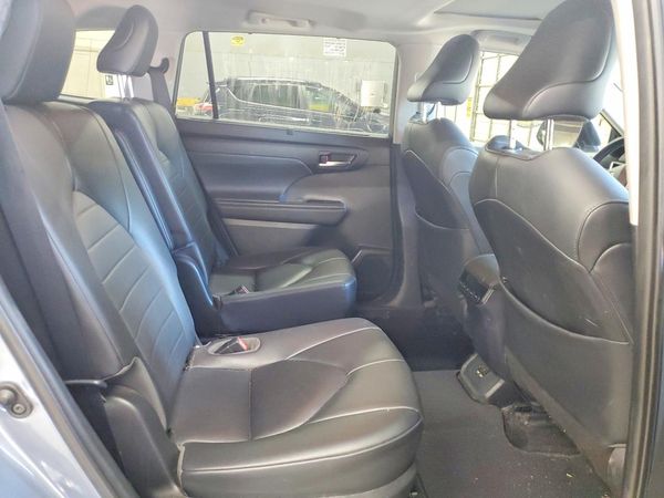 2020 TOYOTA HIGHLANDER XLE Nav — PSRS