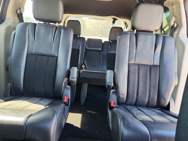 2019 DODGE GRAND CARAVAN SXT — SUVN