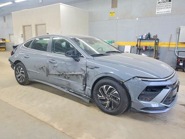 2026 HYUNDAI SONATA Blue — Passenger 3/4