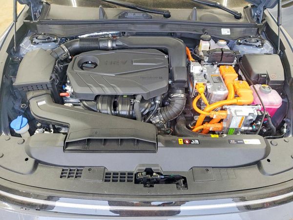 2026 HYUNDAI SONATA Blue — Engine bay