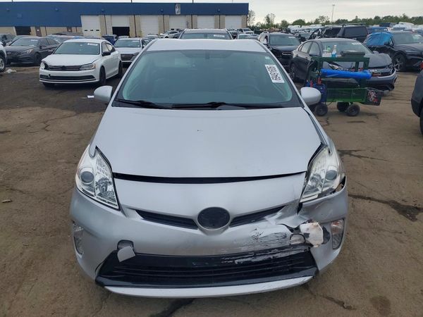 2015 TOYOTA PRIUS — DIRF