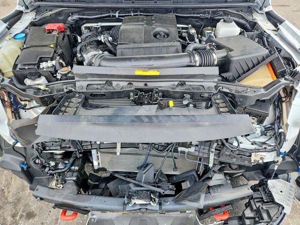 2026 NISSAN FRONTIER — Engine bay
