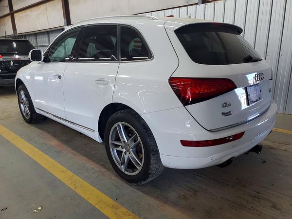 2015 AUDI Q5 Premium Plus — DSRA