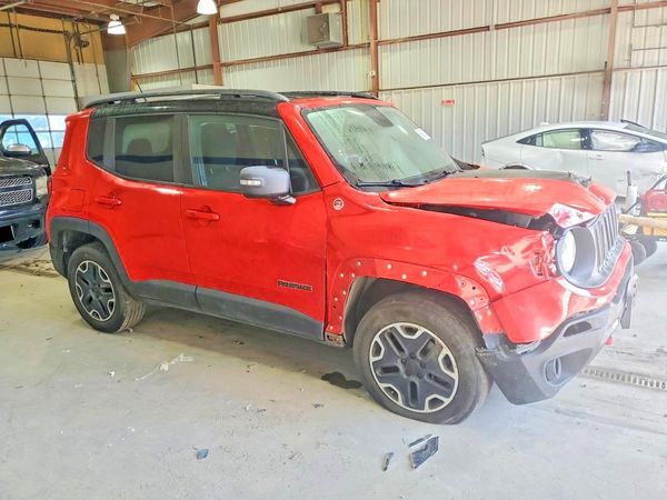 2015 JEEP RENEGADE — Passenger 3/4