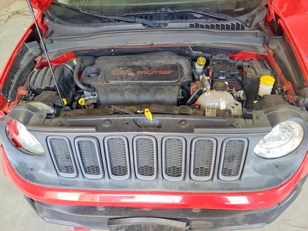 2015 JEEP RENEGADE — Engine bay