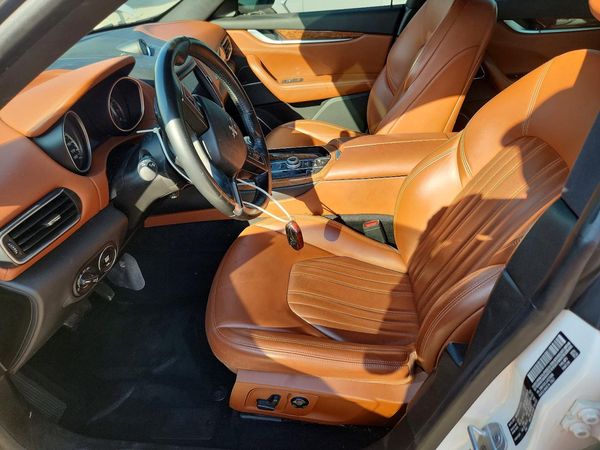 2018 MASERATI LEVANTE — DENT