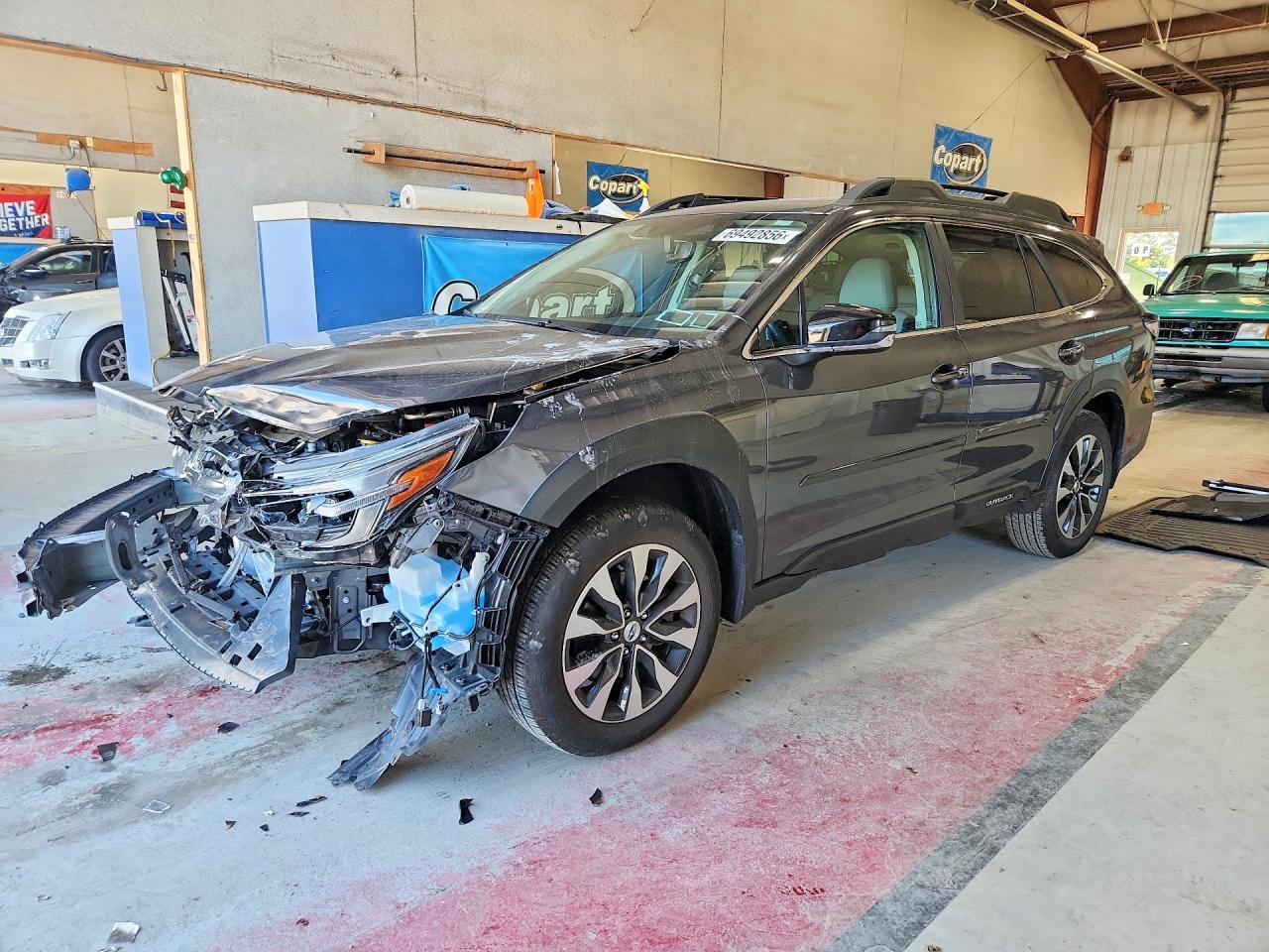 2025 SUBARU OUTBACK — Front 3/4
