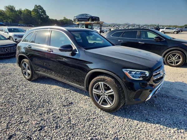 2022 MERCEDES-BENZ GLC — Passenger 3/4