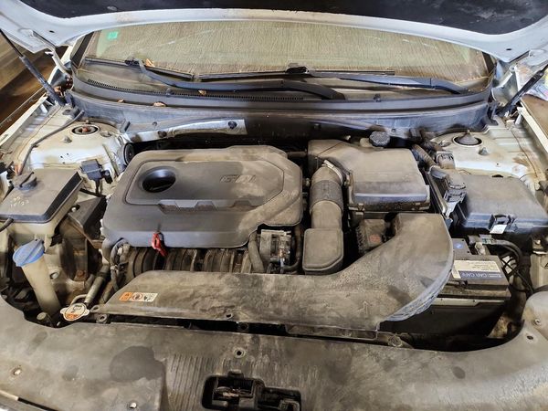 2016 HYUNDAI SONATA — Engine bay