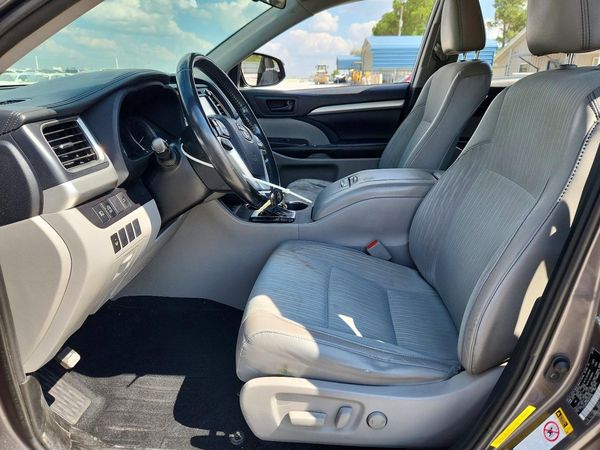 2019 TOYOTA HIGHLANDER — DENT