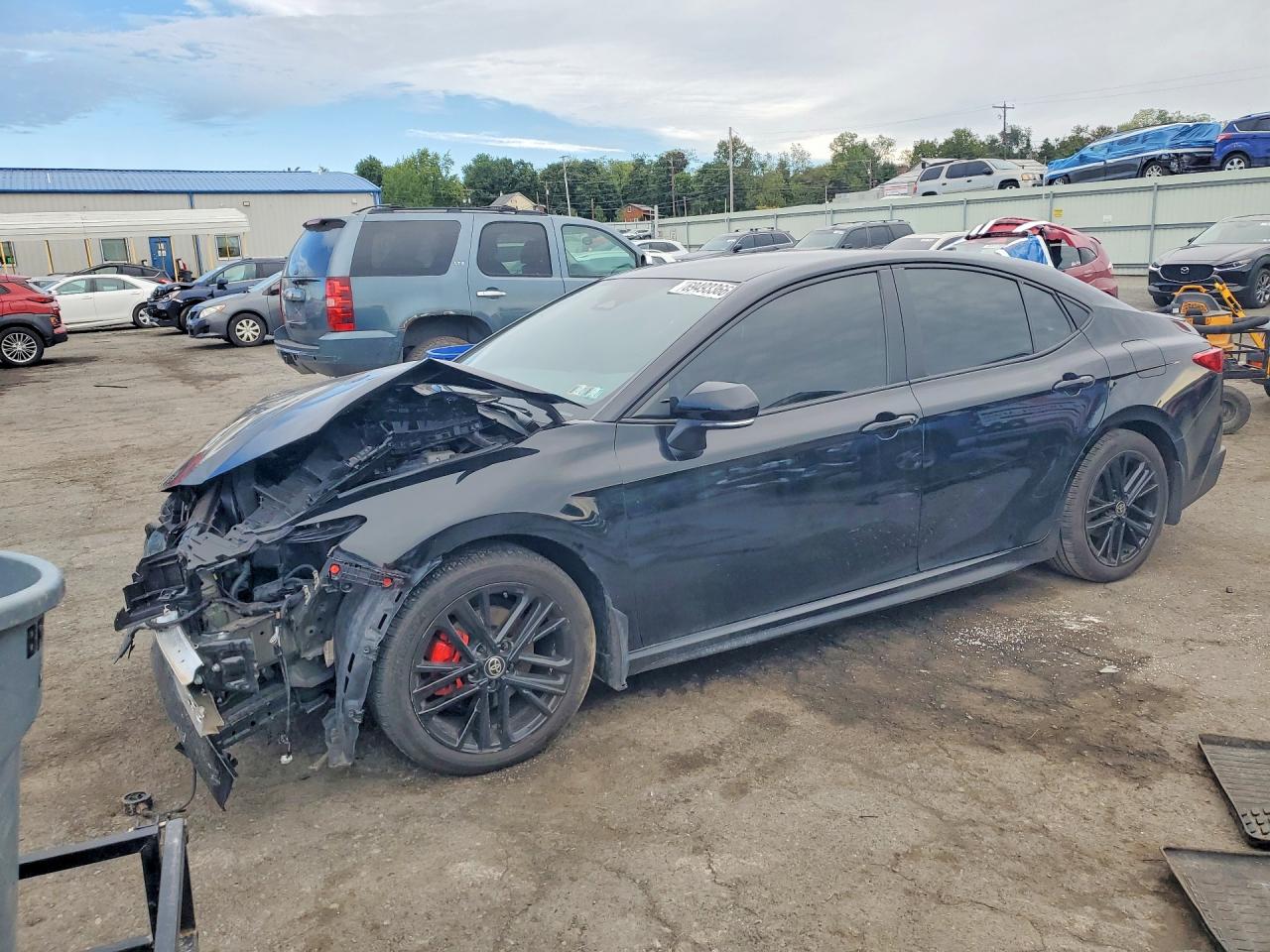 2025 TOYOTA CAMRY — Front 3/4