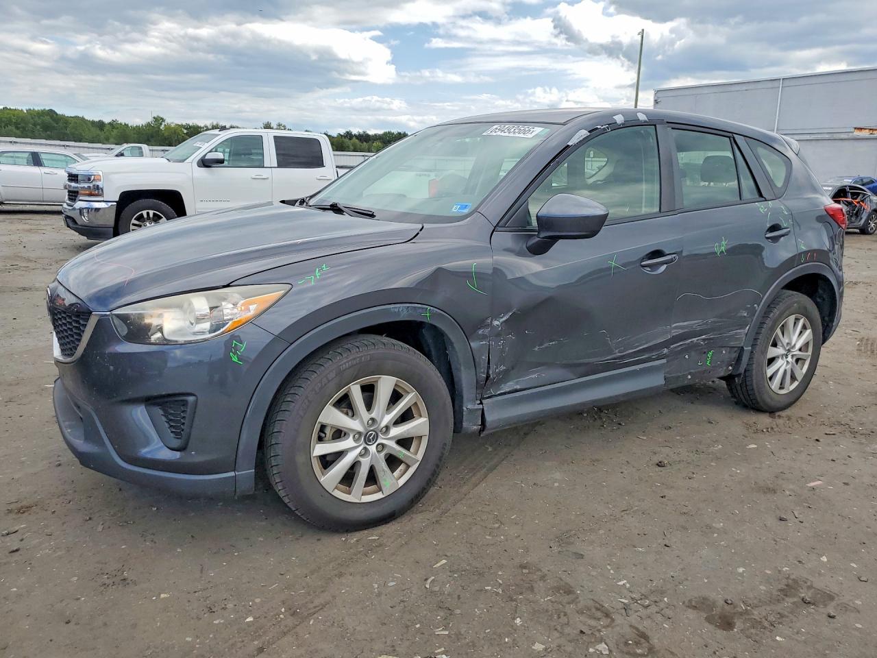 2014 MAZDA CX-5 Sport/GX — Front 3/4