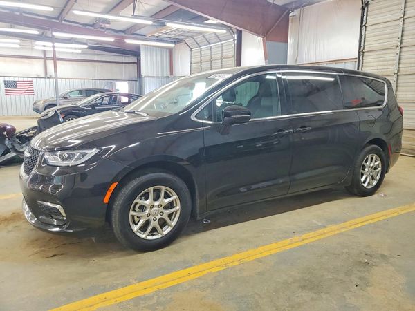 2025 CHRYSLER PACIFICA — Front 3/4