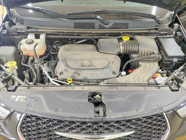 2025 CHRYSLER PACIFICA — Engine bay