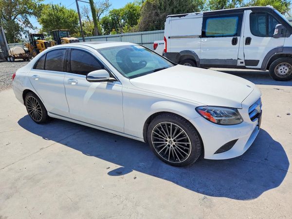 2021 MERCEDES-BENZ C-CLASS C300 — Passenger 3/4