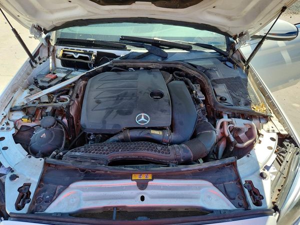 2021 MERCEDES-BENZ C-CLASS C300 — Engine bay
