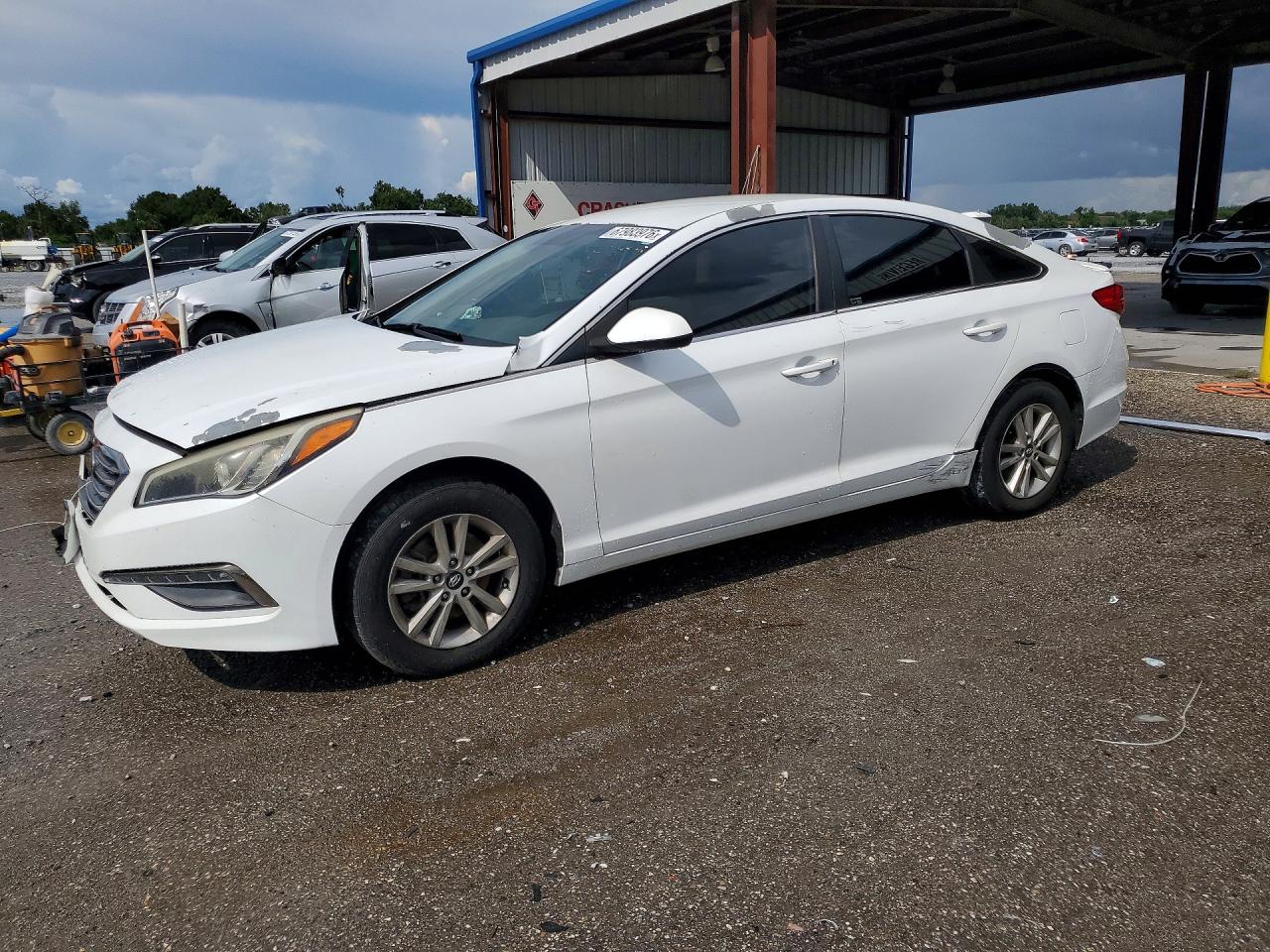 2015 HYUNDAI SONATA SE, ECO — Front 3/4