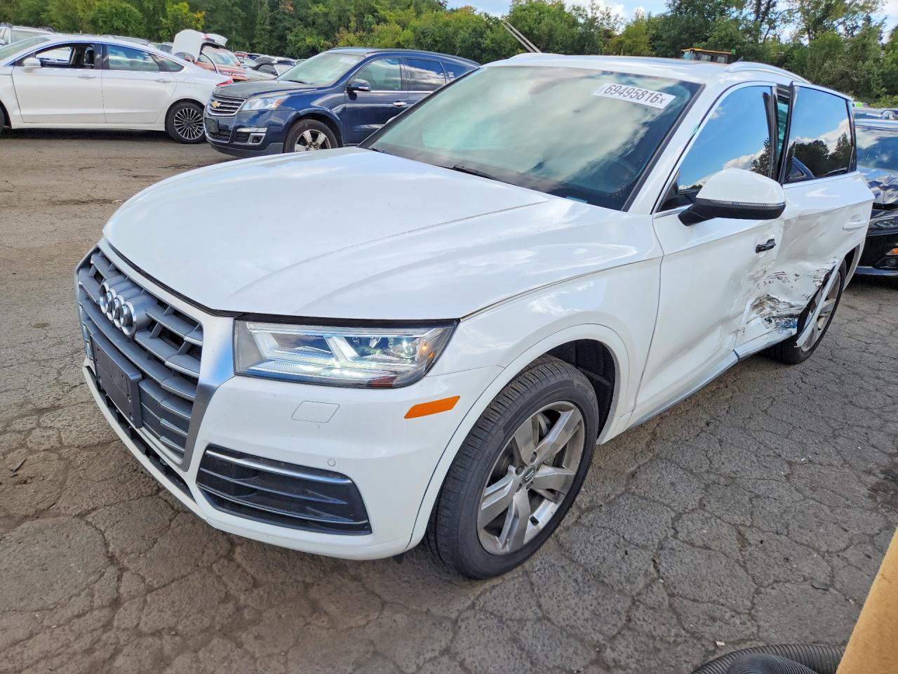 2018 AUDI Q5 quattro Premium Plus — Front 3/4