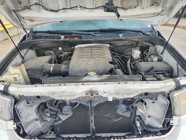 2012 TOYOTA TUNDRA SR5 — Engine bay