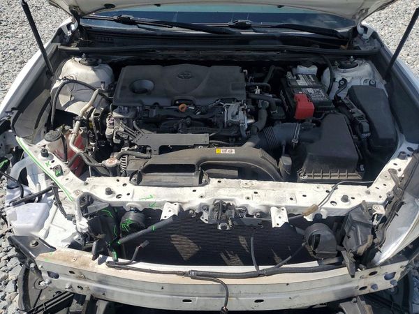 2019 TOYOTA CAMRY L/LE/SE/XLE — Engine bay