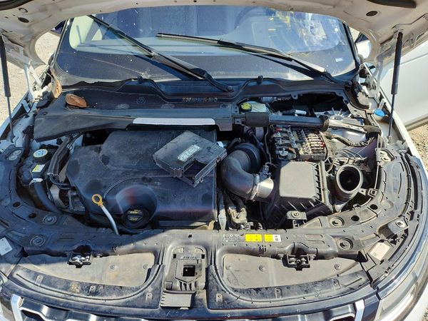 2020 LAND ROVER RANGEROVER S — Engine bay