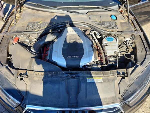 2017 AUDI A7 — Engine bay