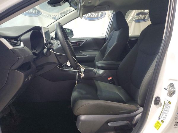 2025 TOYOTA RAV4 LE — DENT