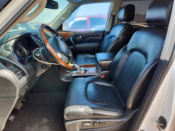 2018 INFINITI QX80 — DENT