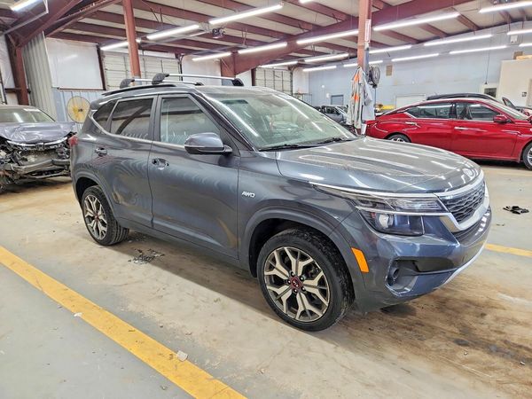 2021 KIA SELTOS S — Passenger 3/4