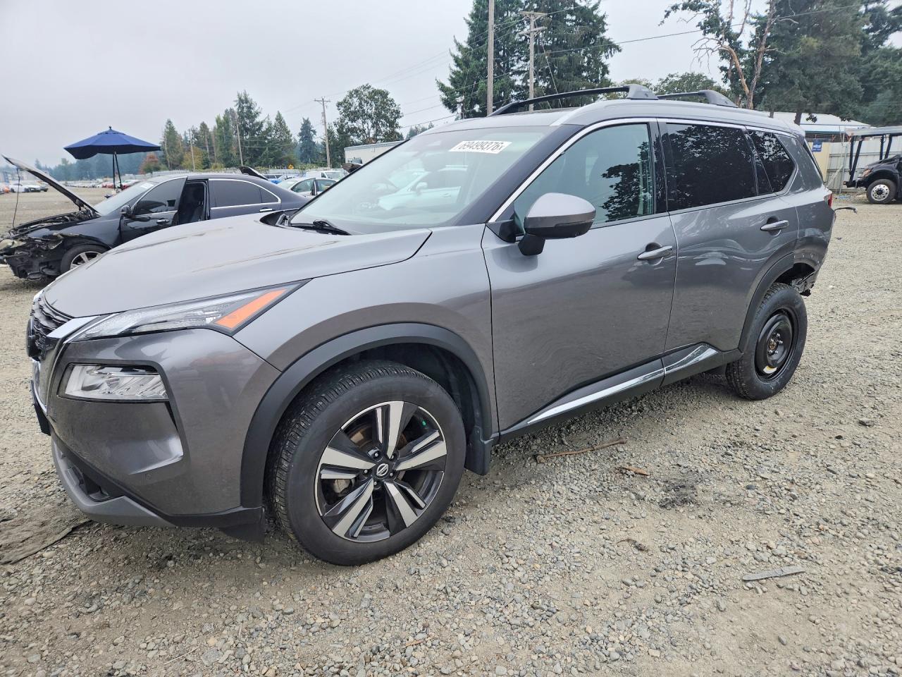 2021 NISSAN ROGUE SL — Front 3/4