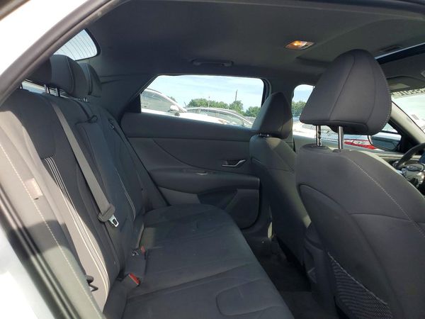 2025 HYUNDAI ELANTRA SEL Convenience — PSRS