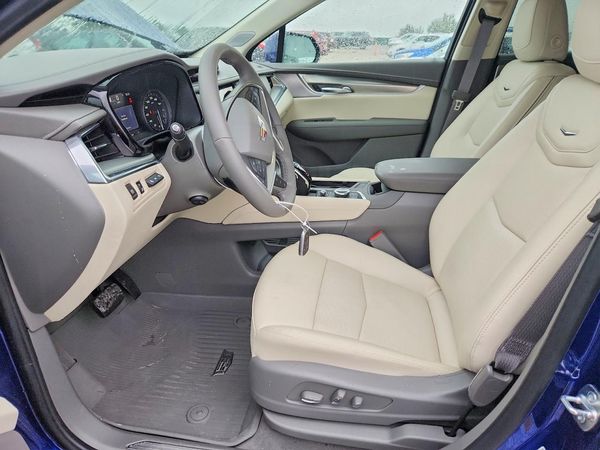 2026 CADILLAC XT5 Premium Luxury — DENT