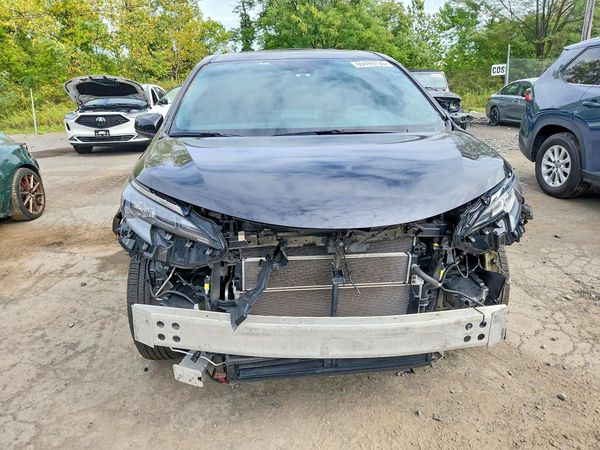 2023 TOYOTA SIENNA XSE / XLE