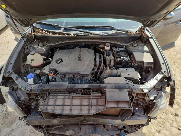 2022 HYUNDAI TUCSON — Engine bay