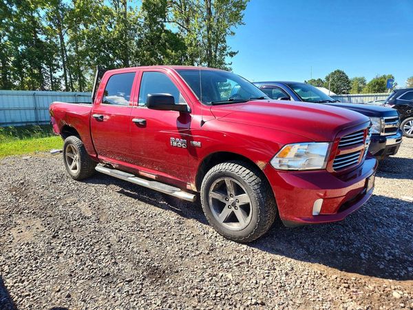 2014 RAM 1500 — Passenger 3/4