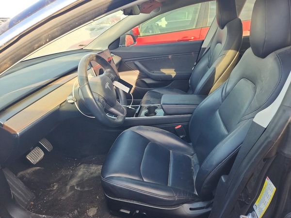 2018 TESLA MODEL 3 — DENT