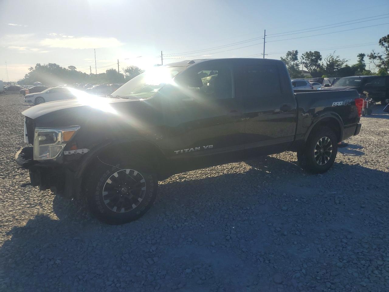 2019 NISSAN TITAN — Front 3/4