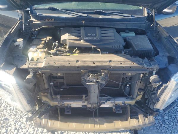 2019 NISSAN TITAN — Engine bay