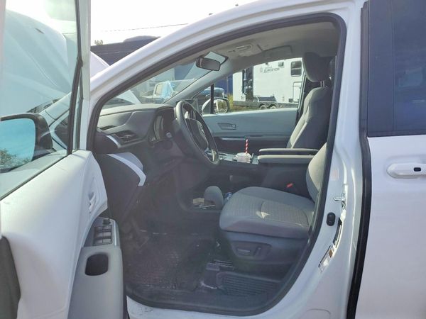 2025 TOYOTA SIENNA — DENT