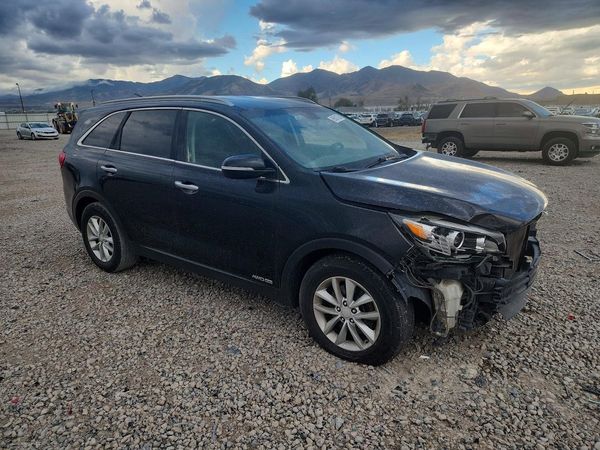 2016 KIA SORENTO — Passenger 3/4