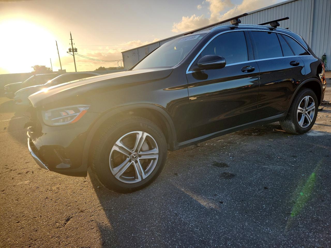 2020 MERCEDES-BENZ GLC-CLASS GLC300 — Front 3/4